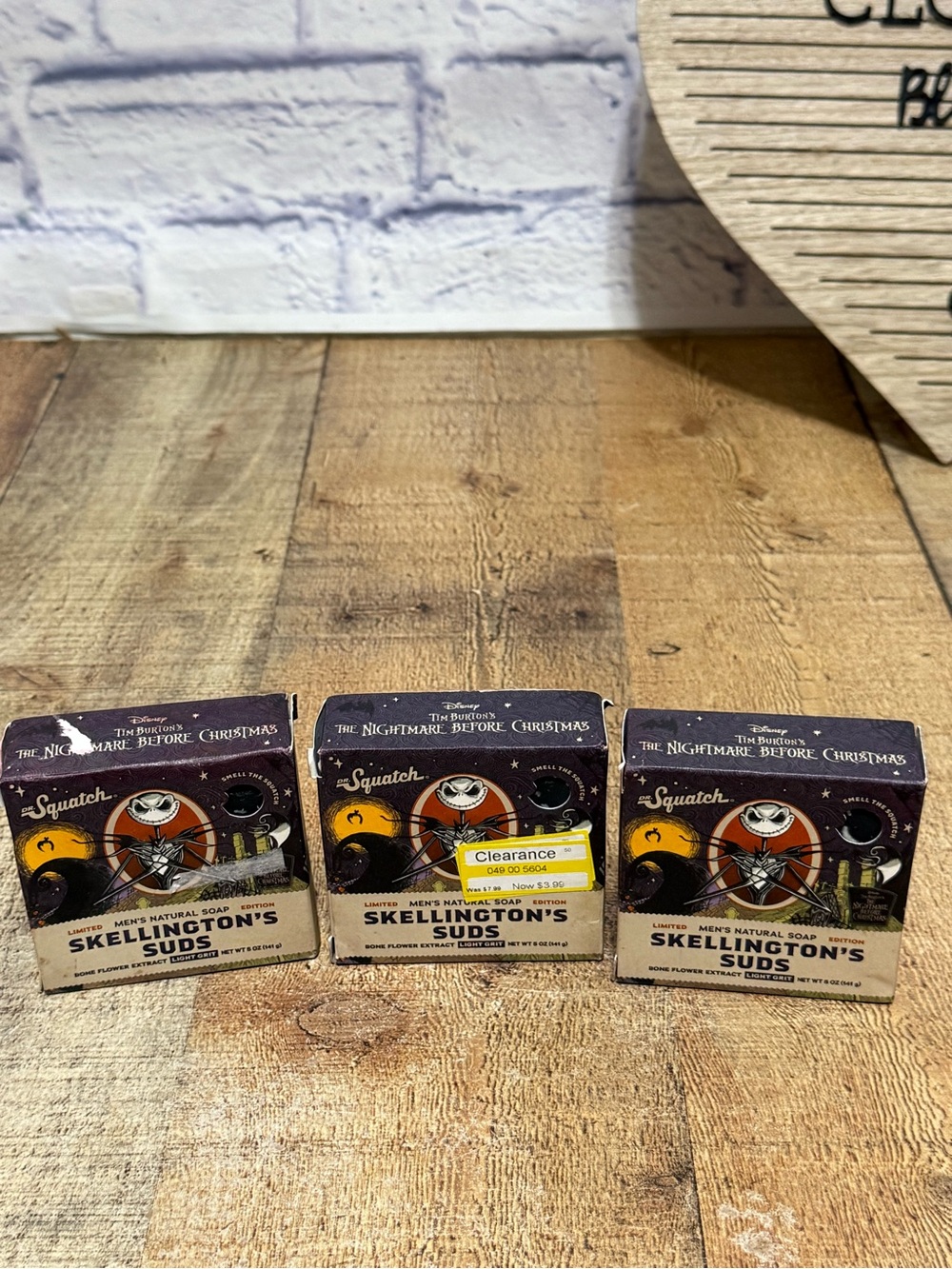 3 X Dr.Squatch Ltd Ed Bar Soap Skellingtons Suds Nightmare Before Xmas Lite Grit - Picture 2 of 5